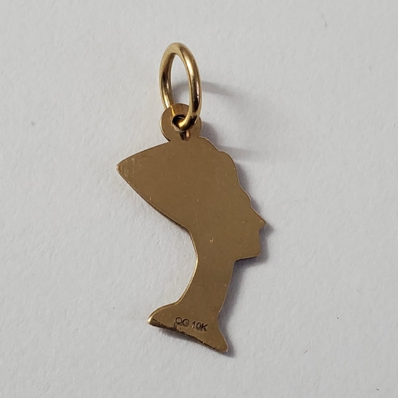 Rare 10K Gold Nefertiti Pendant - Picture 2 of 4